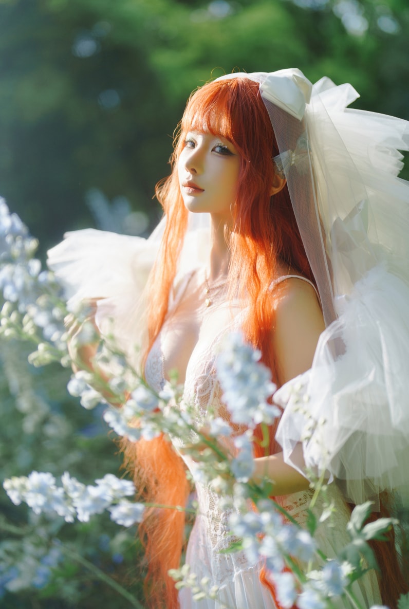 蠢沫沫 花丛婚纱