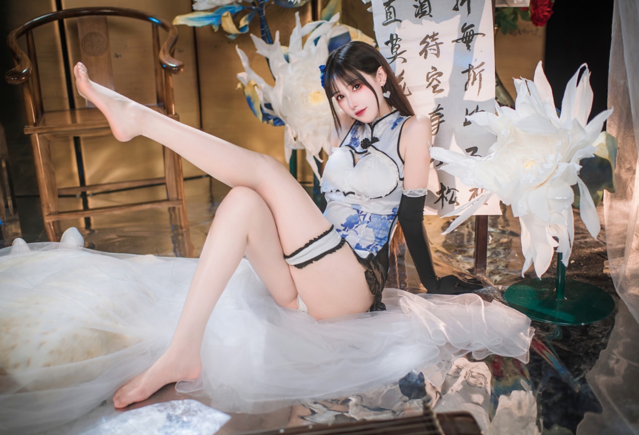 羽生三未 – 艳娘幻梦谭 瓶儿 青花瓷旗袍未删减图片作品