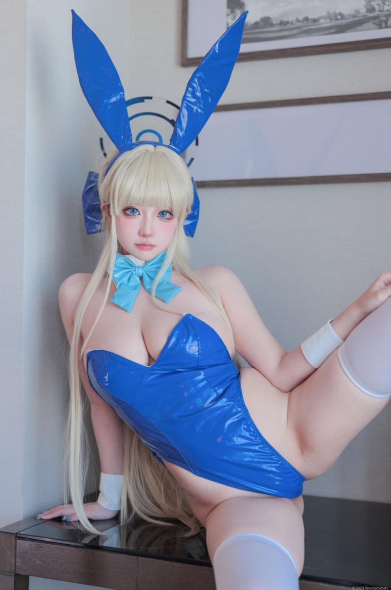 wendydydydy_酱油 – 蔚蓝档案-飞鸟马时兔女郎cos照片
