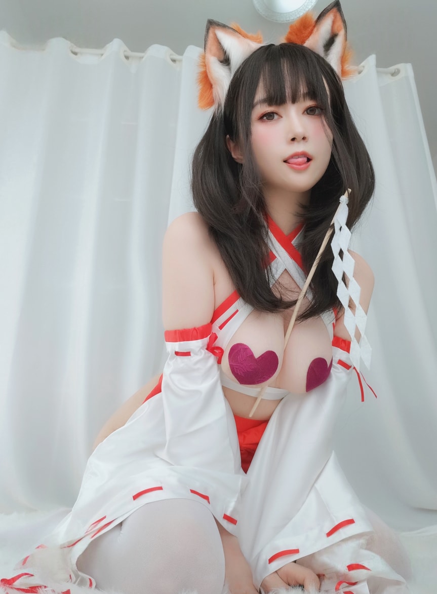 白银81 神社小狐狸作品图片未删减 白银81 神社小狐狸作品图片未删减