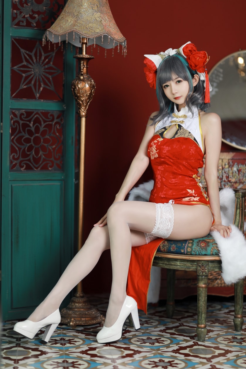 51酱 – 碧蓝航线-柴郡新春旗袍美丽的女生图片