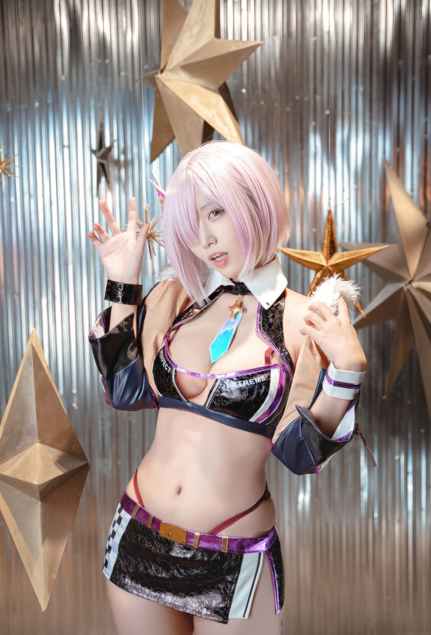 切切celia FGO-玛修赛车服视图欣赏