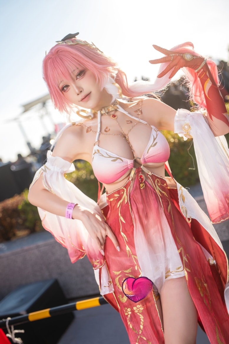 水淼aqua C107 场照 长离 (鸣潮)cos图片欣赏 水淼aqua C107 场照 长离 (鸣潮)cos图片欣赏