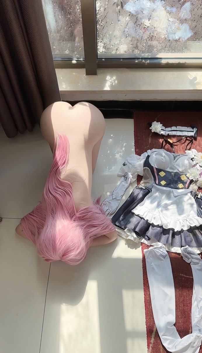 香草奶喵(筱田甜) – 爱莉希雅女仆来看看吧