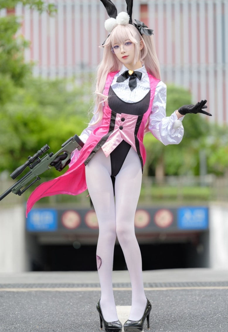 封疆疆v FGO 光之高扬斯卡娅兔女郎场照美丽的女生cos图片