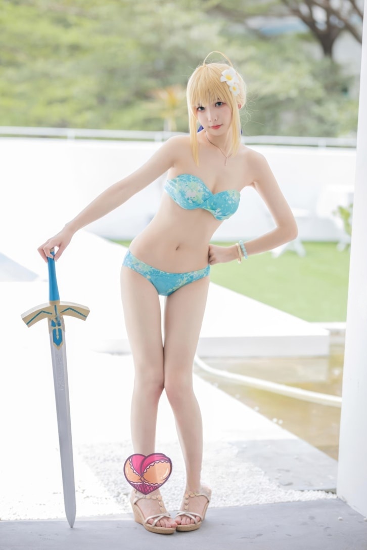 封疆疆v FGO Saber 泳装美丽的女生图片 封疆疆v FGO Saber 泳装美丽的女生图片